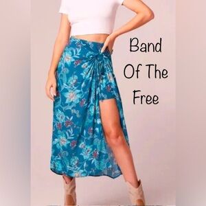 🔥NWT🔥 Band of the Free CELENE TEAL FLORAL LAYERED MIDI SKIRT size Small